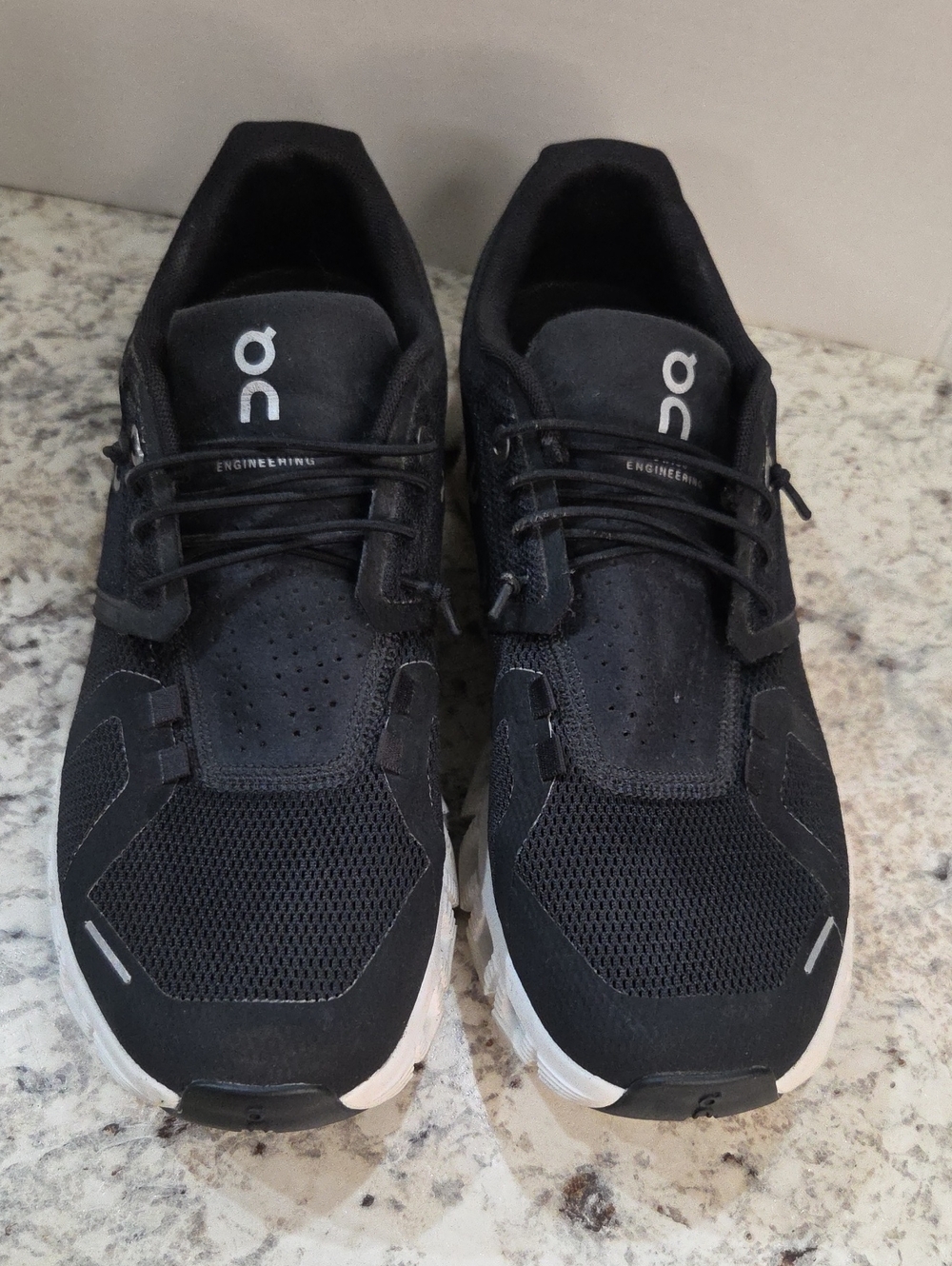 On Clouds Womens Shoes..7.5 - Picture 2 of 8